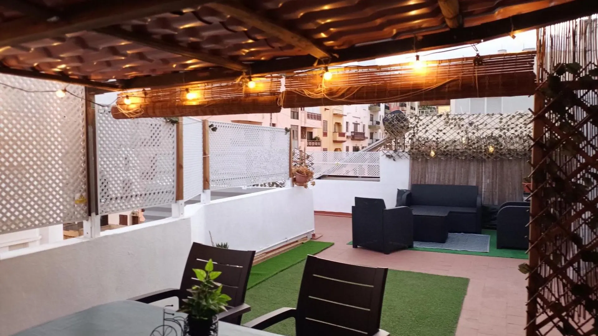 Center Santa Cruz, Alojamiento Centrico Con Gran Terraza, Cocina , Salon Y Banos, Todo Privado